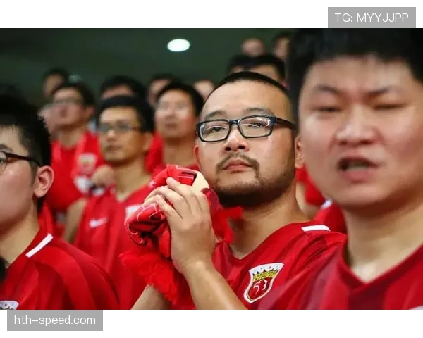 我服了，王燊超刷卡比我一年工资快，客厅却像球队更衣室